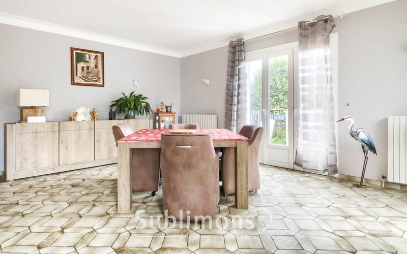 Maison traditionnelle - 183 m² - 6 pièces