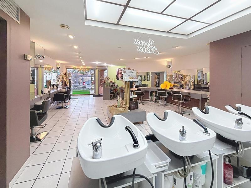 Local commercial - 63 m² - 2 pièces