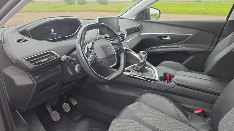 Peugeot 5008 1.5 BlueHDI 130 Allure - 7 places