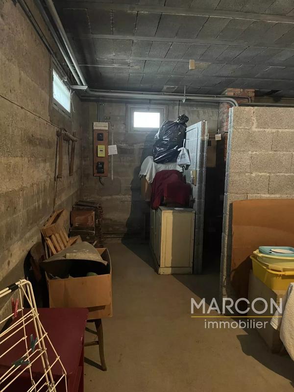 Maison - 186 m² - 10 pièces