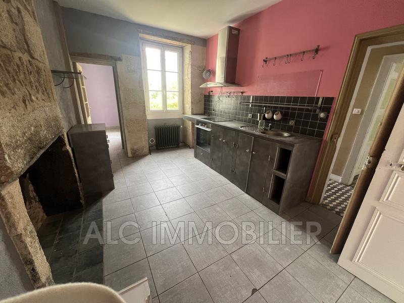 Maison - 224 m² - 9 pièces