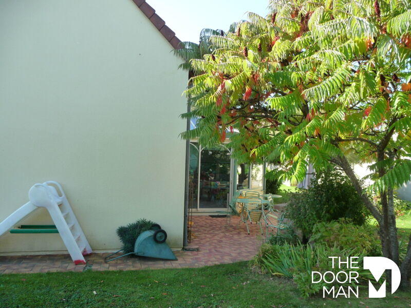 Demeure - 201 m² - 6 pièces