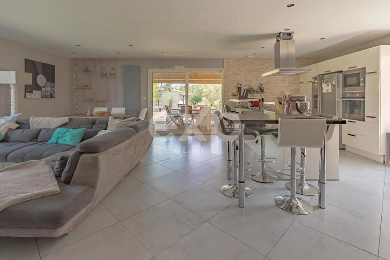 Maison - 112 m² - 5 pièces