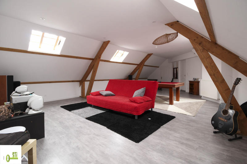 Maison - 270 m² - 8 pièces