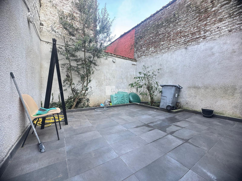 Immeuble - 160 m² - 7 pièces