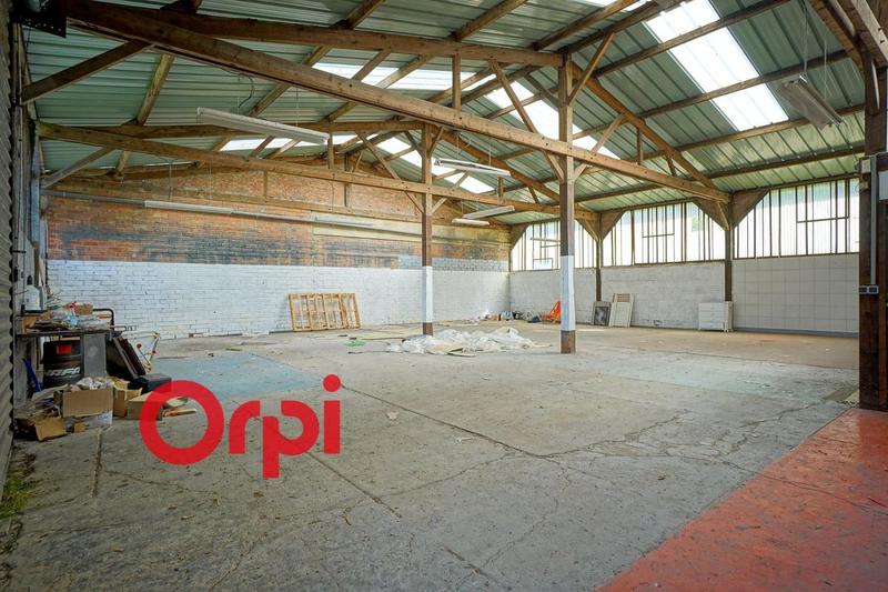 Entrepôt - 680 m²