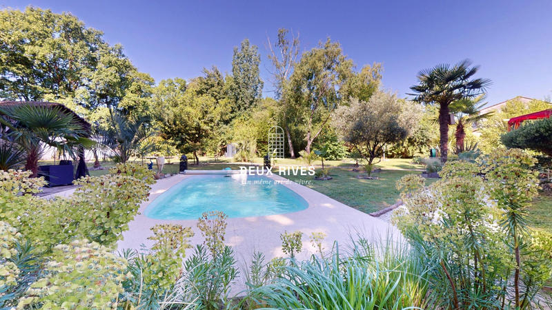 Villa - 167 m² - 6 pièces