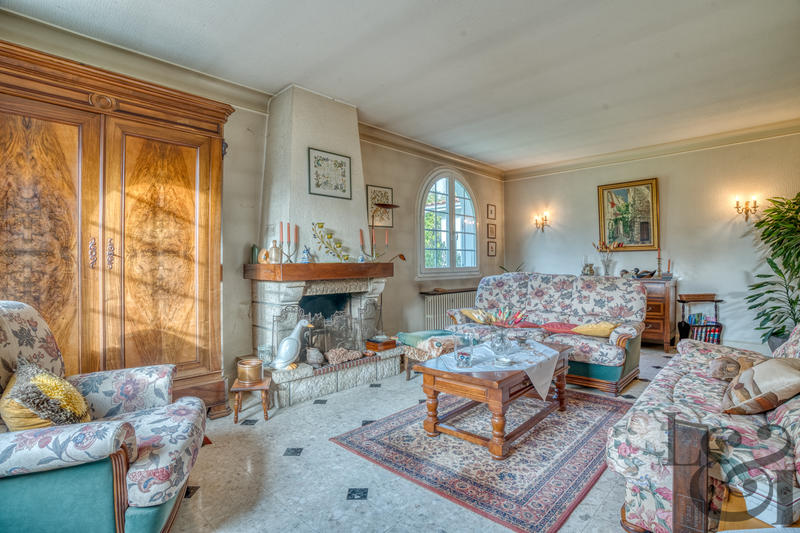 Maison - 143 m² - 7 pièces