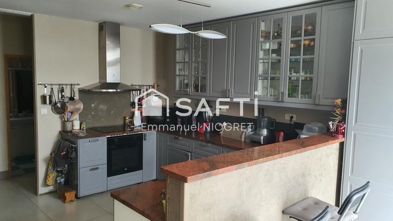 Maison de village - 235 m² - 7 pièces