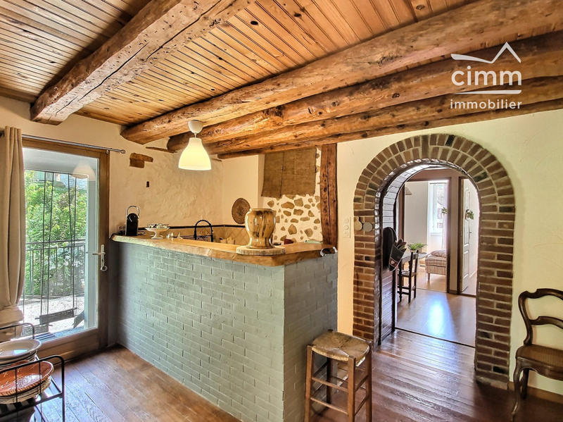 Maison ancienne - 354 m² - 8 pièces