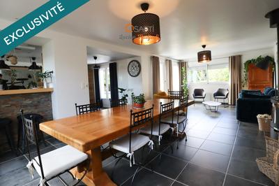 Maison - 170 m² - 9 pièces