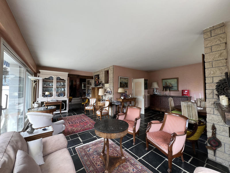 Maison - 268 m² - 6 pièces