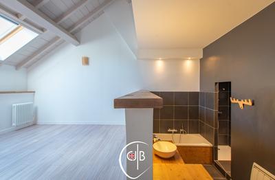 Appartement - 156 m² - 4 pièces