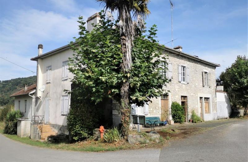 Maison ancienne - 225 m² - 9 pièces