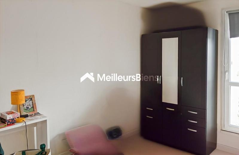 Appartement - 100 m² - 5 pièces