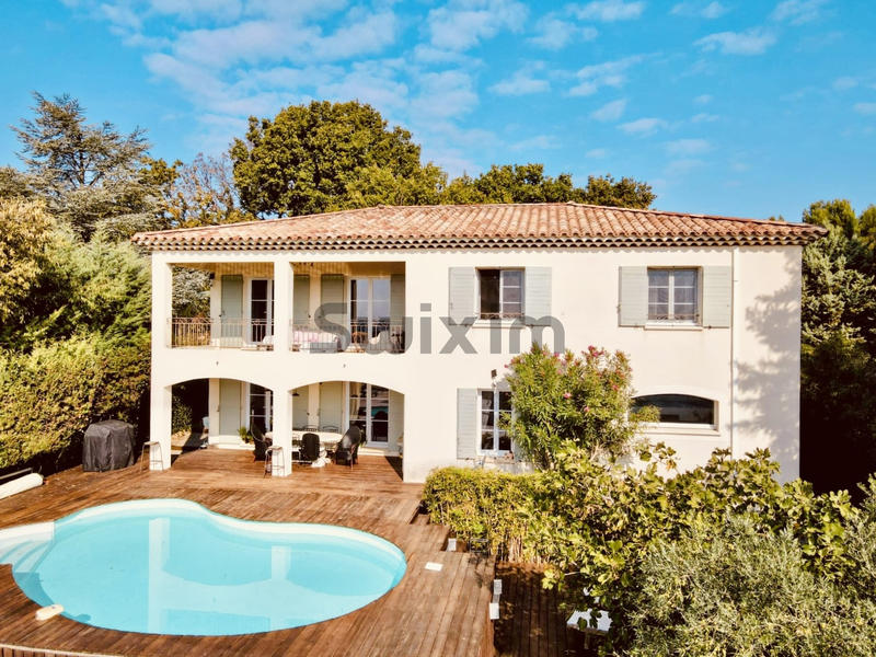 Bastide - 217 m² - 8 pièces