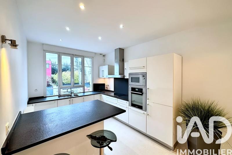 Maison - 160 m² - 9 pièces