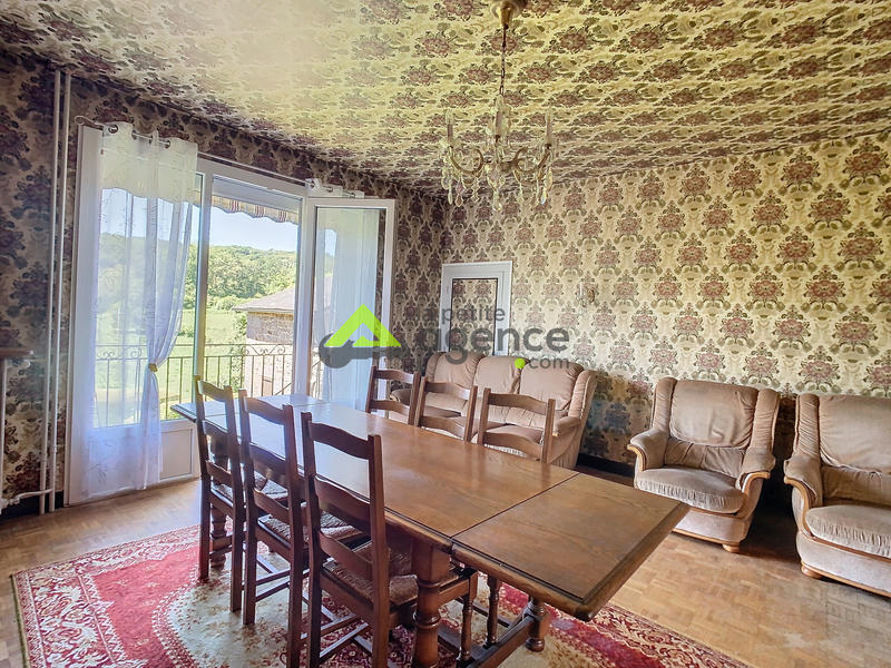 Maison de village - 216 m² - 9 pièces