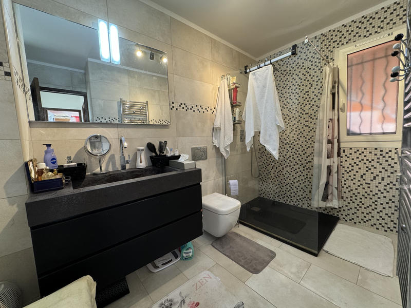 Appartement - 75 m² - 3 pièces