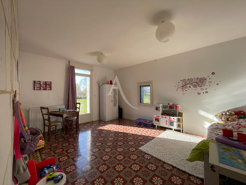 Maison - 212 m² - 7 pièces