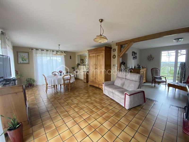 Maison traditionnelle - 163 m² - 6 pièces