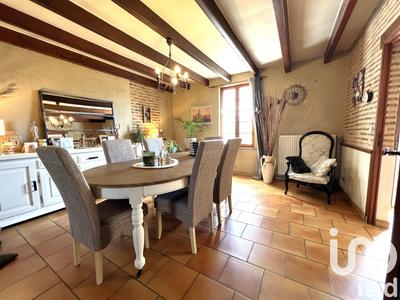 Maison - 257 m² - 8 pièces
