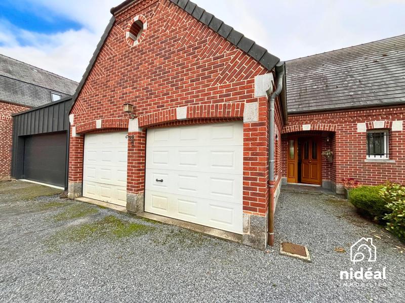 Maison - 180 m² - 8 pièces