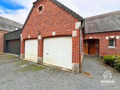 Maison - 180 m² - 8 pièces