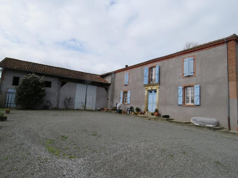 Maison ancienne - 230 m² - 8 pièces