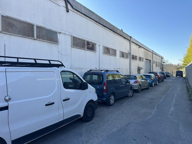 Fonds de commerce - 1 100 m²