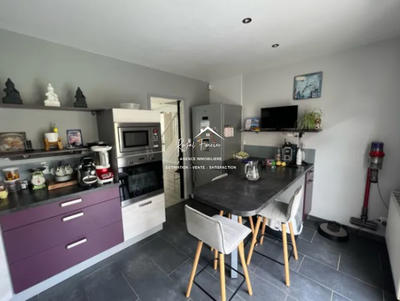 Maison traditionnelle - 97 m² - 5 pièces