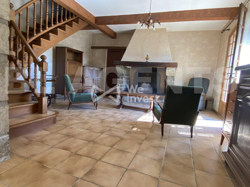 Maison - 198 m² - 8 pièces