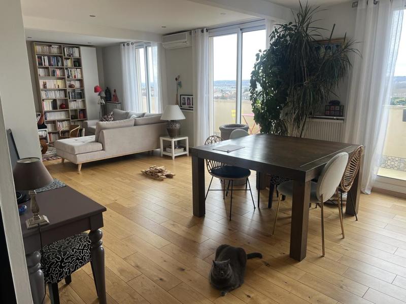 Appartement - 107 m² - 5 pièces