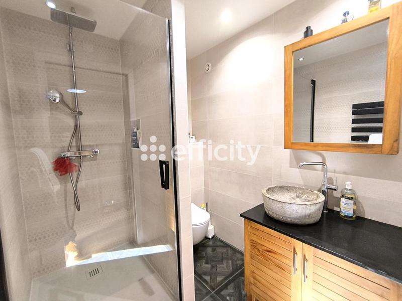 Maison jumelée - 97 m² - 4 pièces