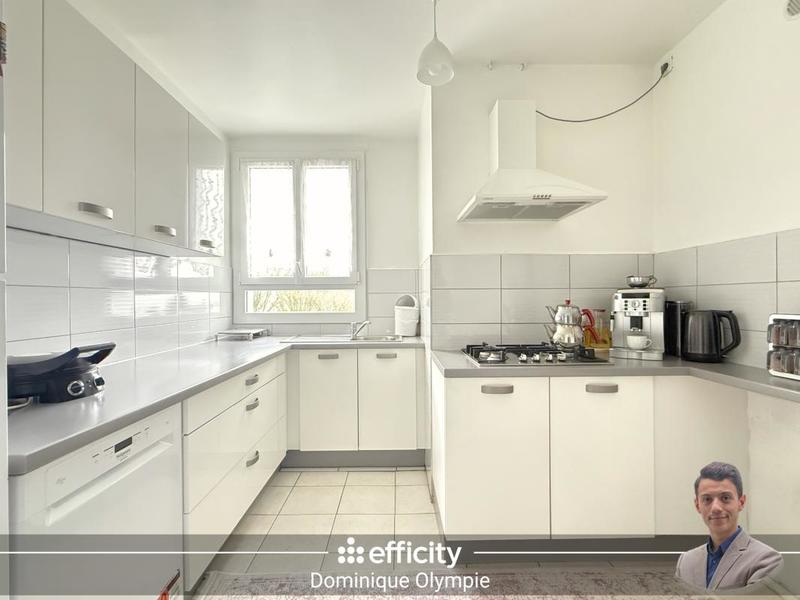 Appartement - 80 m² - 5 pièces