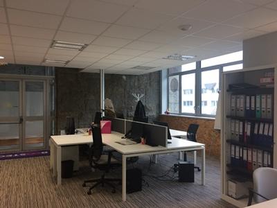 Bureau - 466 m²