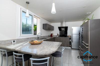 Maison - 103 m² - 6 pièces