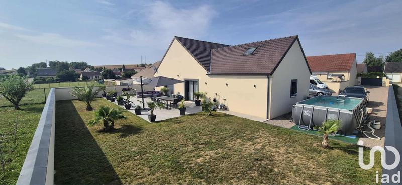 Maison - 238 m² - 8 pièces