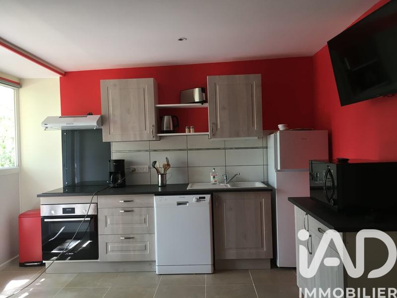 Maison - 1 000 m² - 30 pièces