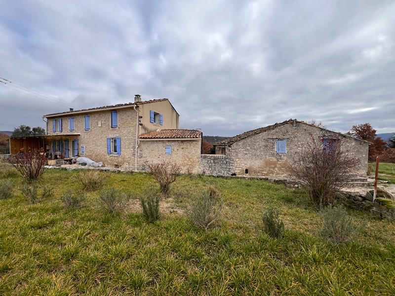 Maison - 235 m² - 7 pièces