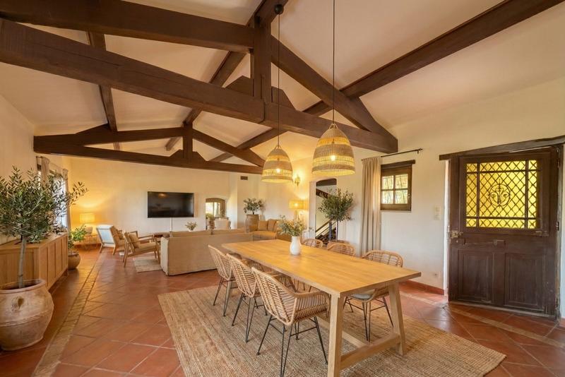 Maison ancienne - 229 m² - 7 pièces