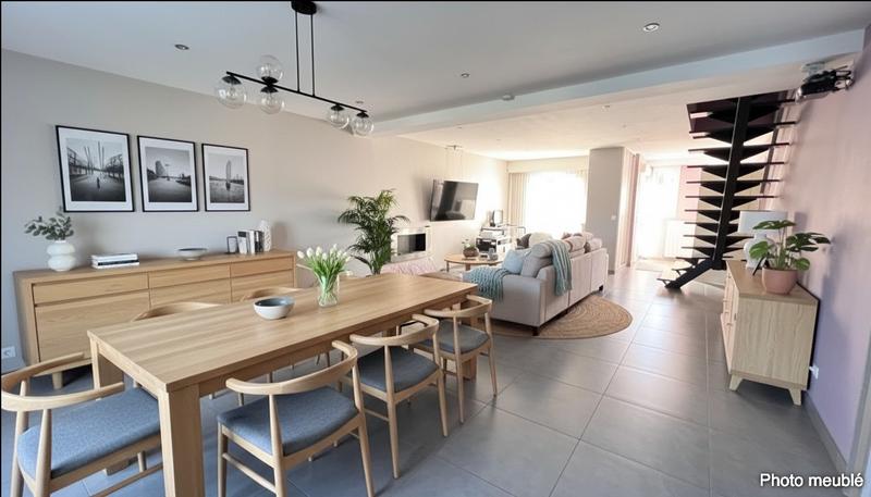 Maison - 200 m² - 7 pièces