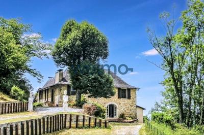 Maison en pierre - 350 m² - 10 pièces