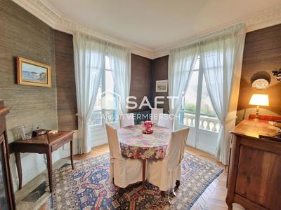 Maison - 191 m² - 9 pièces