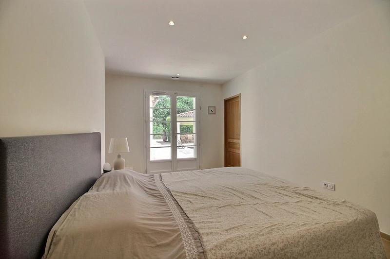 Villa - 198 m² - 7 pièces