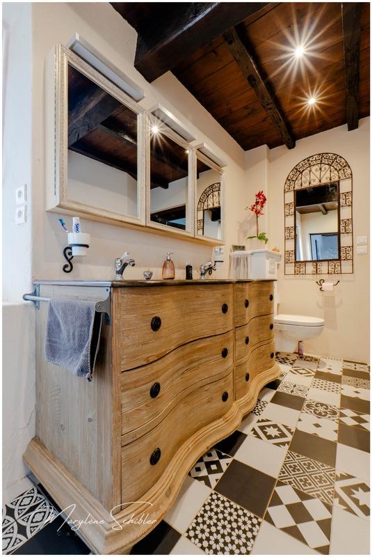 Maison - 250 m² - 8 pièces