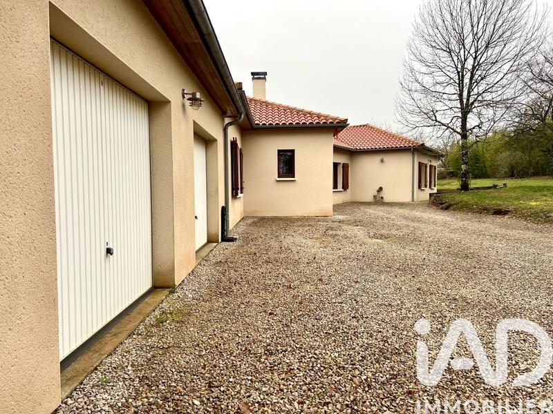 Maison - 280 m² - 6 pièces