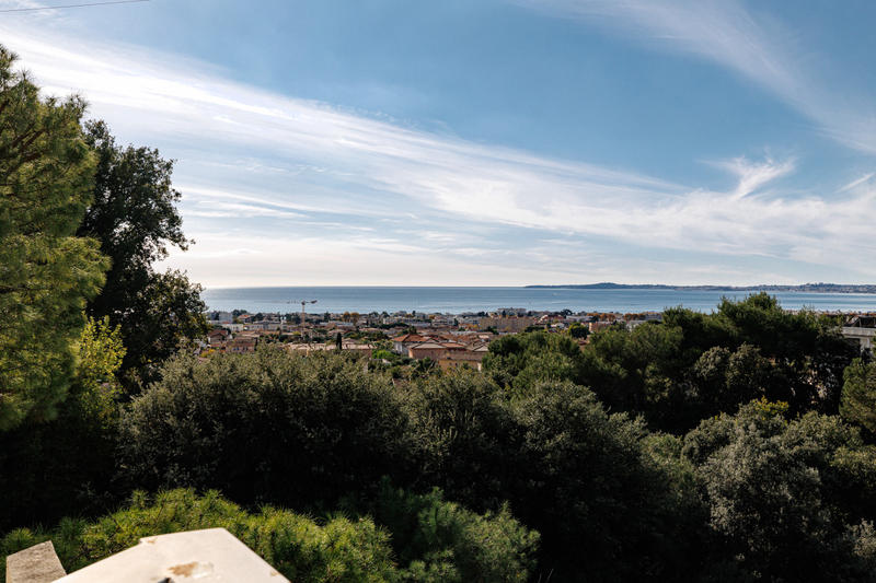 Appartement - 96 m² - 4 pièces