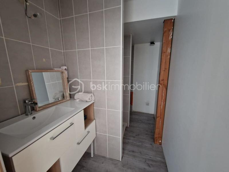 Maison - 214 m² - 8 pièces