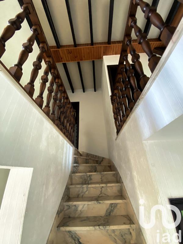 Maison - 216 m² - 7 pièces